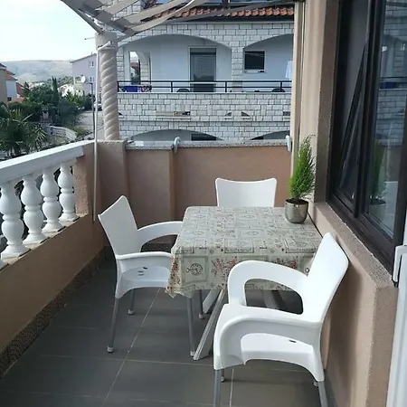 Apartment Kartelo